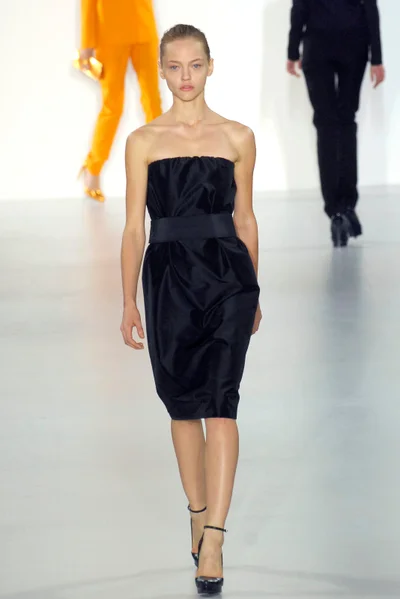 Look 19